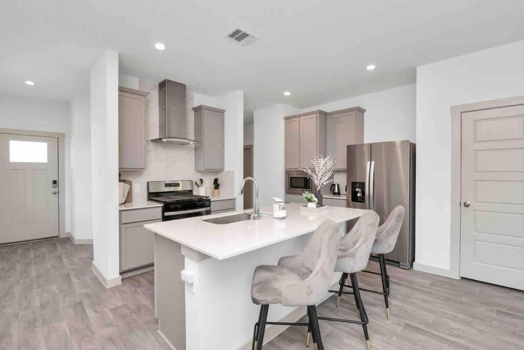 4Bedroom Escape - Near Med Center With Backyard Houston Eksteriør billede