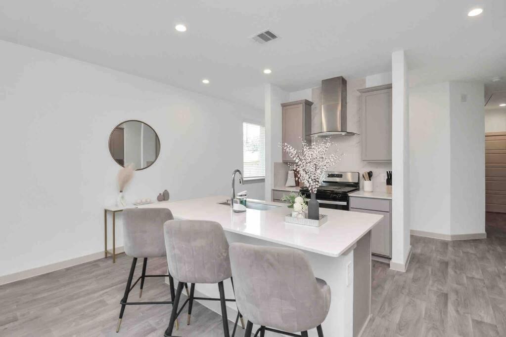 4Bedroom Escape - Near Med Center With Backyard Houston Eksteriør billede