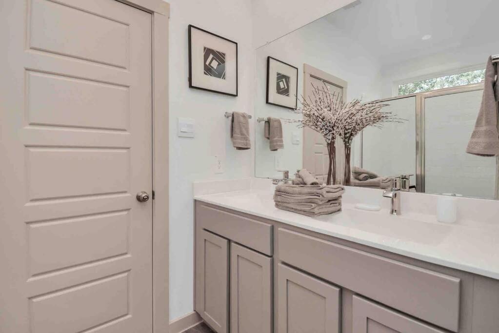 4Bedroom Escape - Near Med Center With Backyard Houston Eksteriør billede
