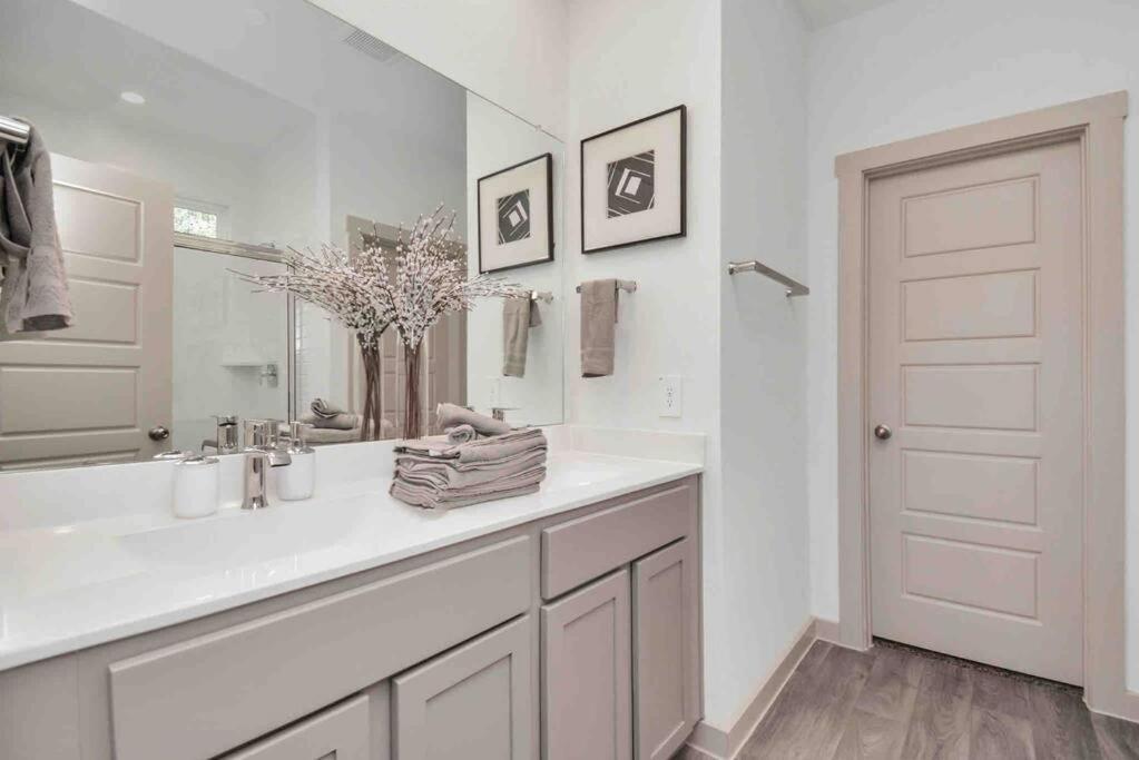 4Bedroom Escape - Near Med Center With Backyard Houston Eksteriør billede
